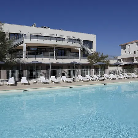 Vacancéole - Résidence Cap Camargue 3*