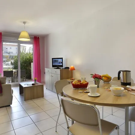 Vacancéole - Résidence Cap Camargue 3*