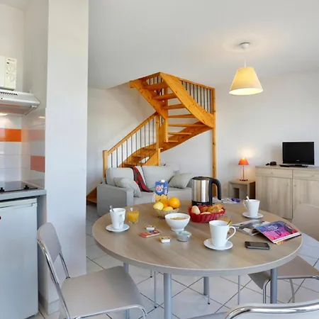 Vacancéole - Résidence Cap Camargue 3*