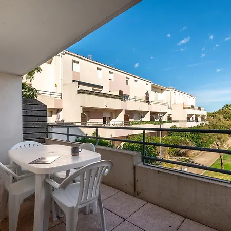Vacanceole - Cap Camargue Aparthotel 3*